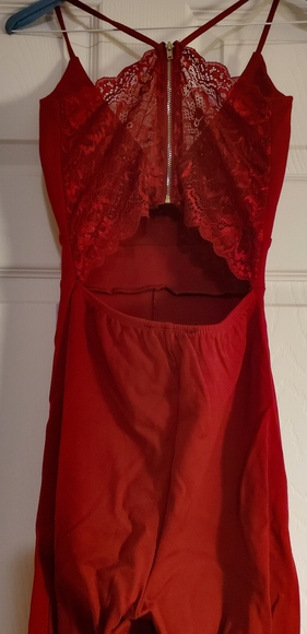 Red lace jumpsuit - Picture 1 of 2